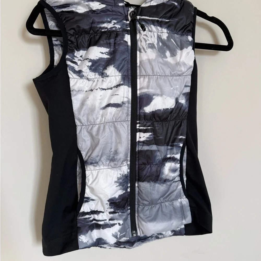 Zella Girl Hooded Marble Print Puffer Vest XL 14/16